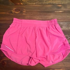 Lululemon Hottie Hots